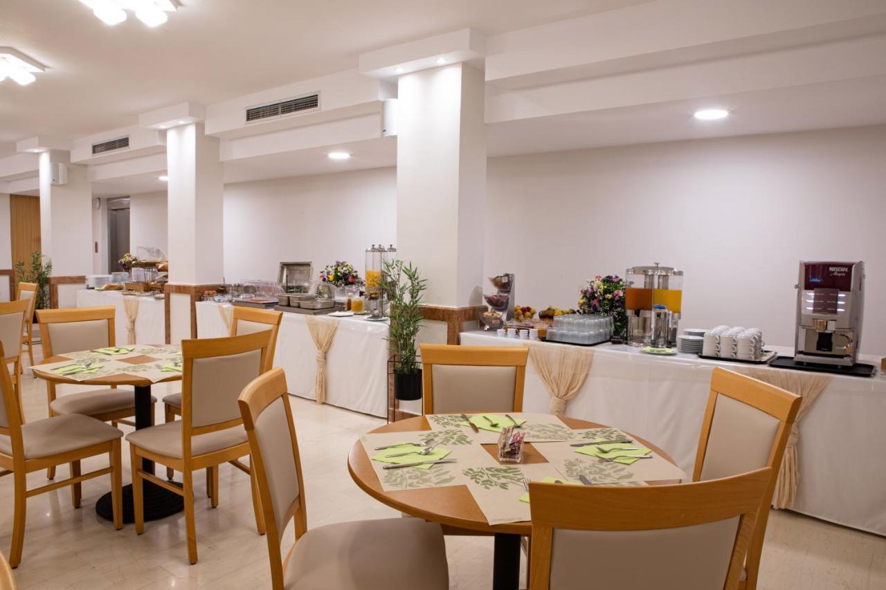 Hotel Serenity Tolo Bagian luar foto