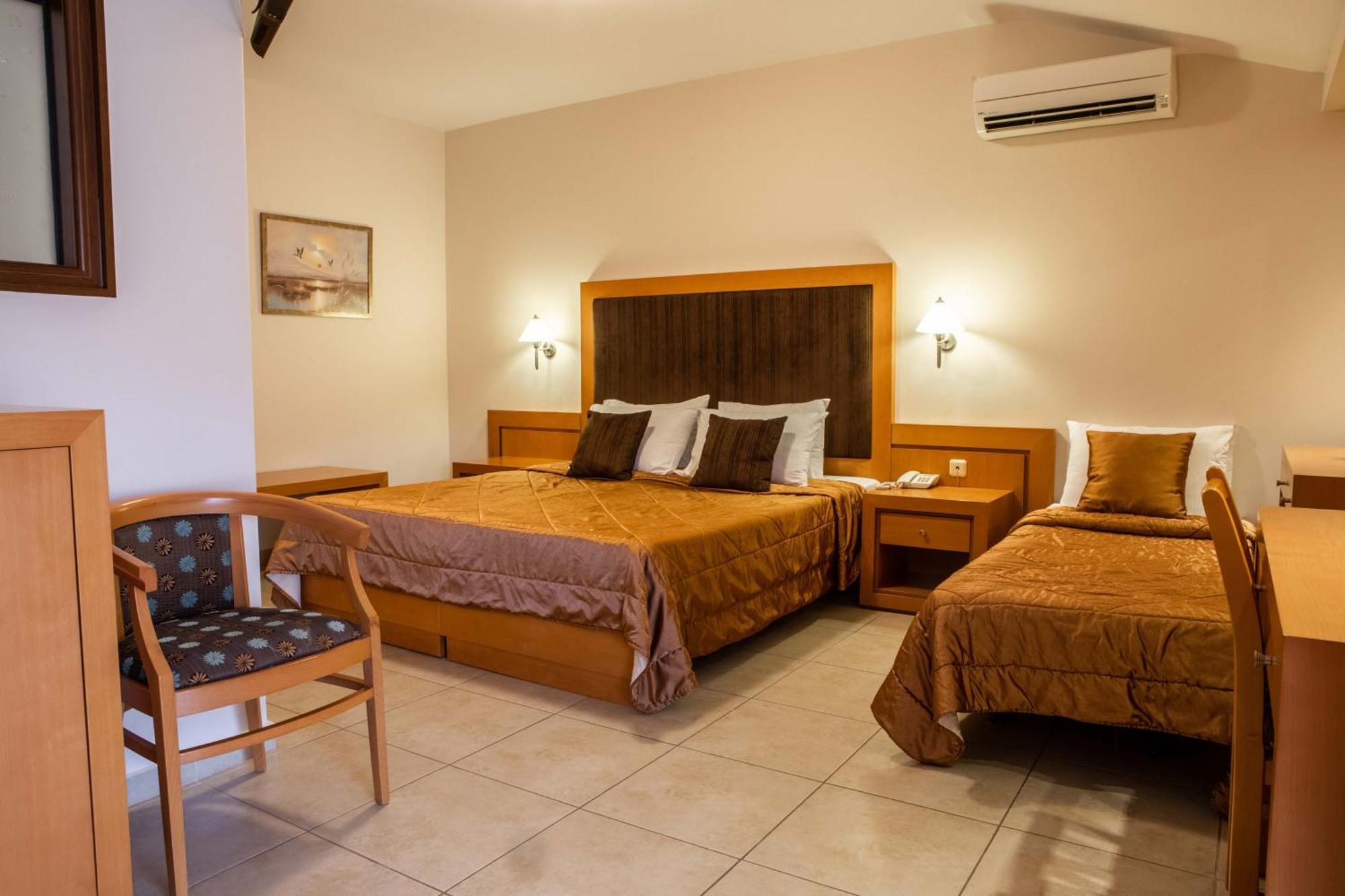 Hotel Serenity Tolo Bagian luar foto